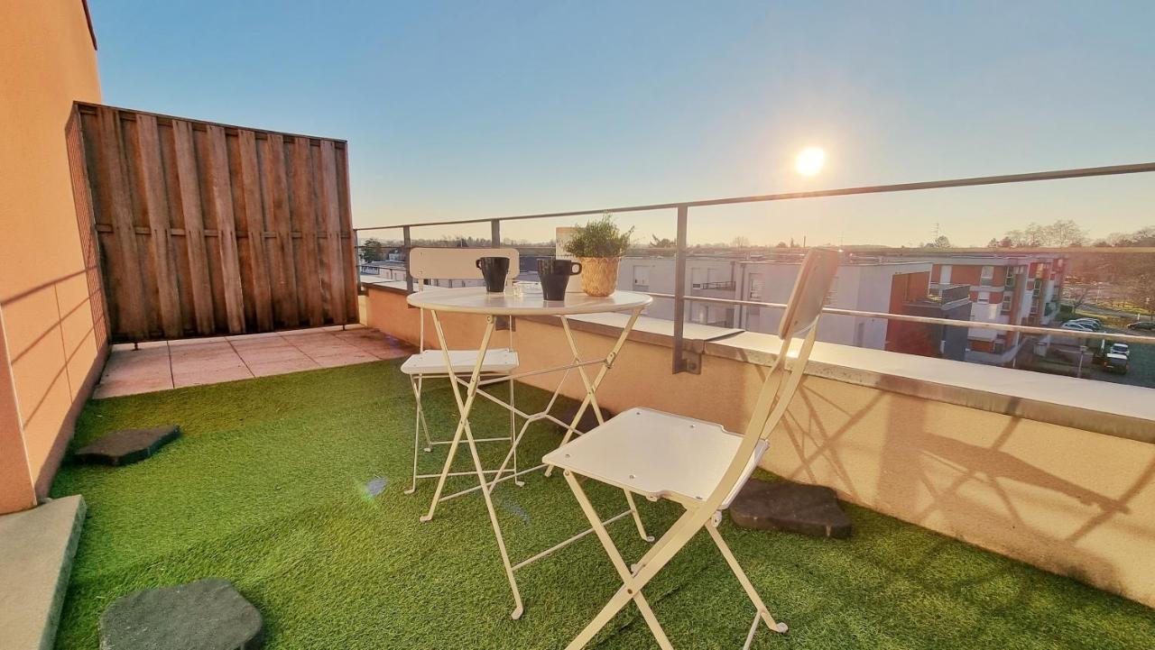 Le Smart - Parking - Terrasse - Wifi - Mulhouse - Relax Bnb Pfastatt Ngoại thất bức ảnh