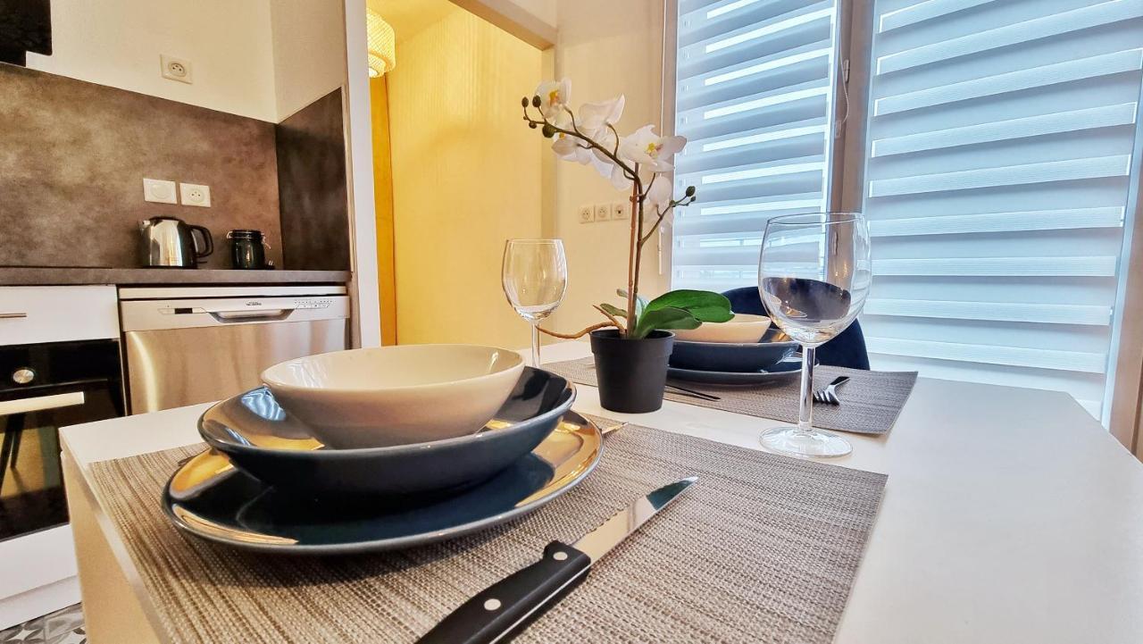 Le Smart - Parking - Terrasse - Wifi - Mulhouse - Relax Bnb Pfastatt Ngoại thất bức ảnh